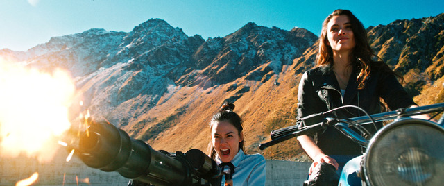 『マッド・ハイジ』（C）SWISSPLOITATION FILMS/MADHEIDI.COM