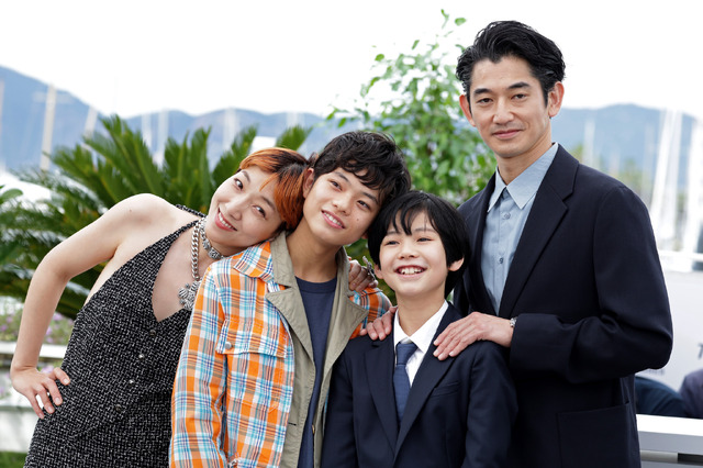 『怪物』第76回カンヌ国際映画祭 フォトコール ©2023「怪物」製作委員会