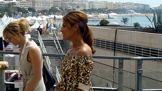 近くを通りかかったエヴァ・メンデスを激写！