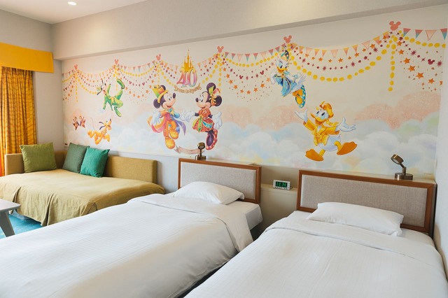40周年の祝祭感あふれる期間限定ルームに潜入！As to Disney artwork, logos and properties： (C) Disney