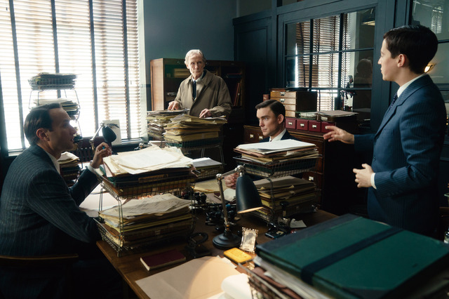 『生きる LIVING』©Number 9 Films Living Limited