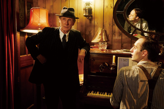 『生きる LIVING』©Number 9 Films Living Limited