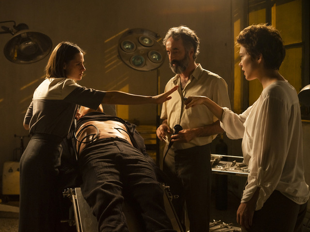 『クライムズ・オブ・ザ・フューチャー』© 2022 SPF (CRIMES) PRODUCTIONS INC. AND ARGONAUTS CRIMES PRODUCTIONS S.A.© Serendipity Point Films 2021