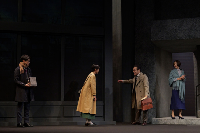 「カモメよ、そこから銀座は見えるか？」撮影：渡部孝弘