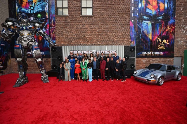 『トランスフォーマー／ビースト覚醒』N.Y.プレミア©2023 PARAMOUNT PICTURES. HASBRO, TRANSFORMERS AND ALL RELATED CHARACTERS ARE TRADEMARKS OF HASBRO.©2023 HASBRO