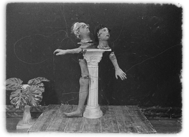 『骨』© Pista B & Diluvio, 2023