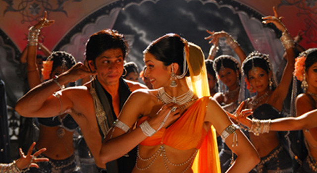 『恋する輪廻 オーム・シャンティ・オーム』 -(C) Eros International Ltd