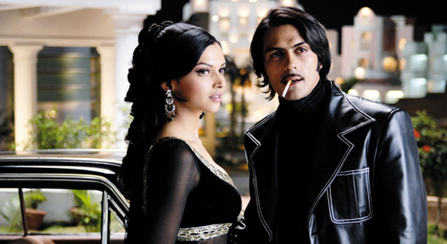 『恋する輪廻 オーム・シャンティ・オーム』 -(C) Eros International Ltd