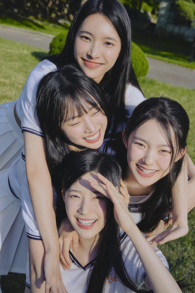 ユナ、ジヒョン、ユイサ、ジョンウン「R U Next？」©BELIFT LAB Inc. ALL RIGHTS RESERVED.