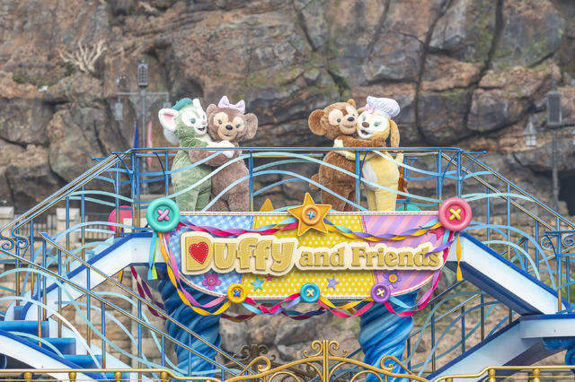 ダッフィー＆フレンズ7人全員がそろう夏！「ダッフィー＆フレンズのスマイル＆ファン」お披露目 As to Disney artwork, logos and properties： (C) Disney