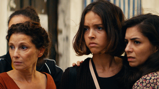 『裸足になって』　©THE INK CONNECTION - HIGH SEA - CIRTA FILMS - SCOPE PICTURES FRANCE 2 CINÉMA - LES PRODUCTIONS DU CH'TIHI - SAME PLAYER, SOLAR ENTERTAINMENT