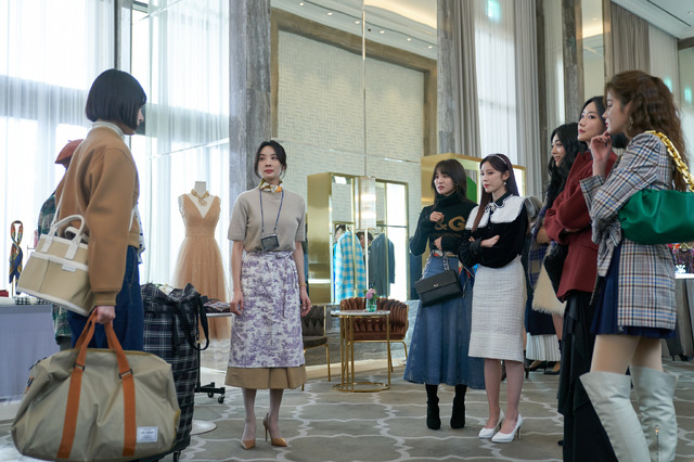 Netflixシリーズ「セレブリティ」配信中
