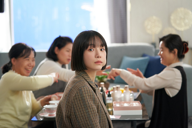 Netflixシリーズ「セレブリティ」配信中