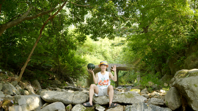 「PICNIC TIME」　(C) SLL Joongang Co.,Ltd & Studio Slam & AZING all rights reserved.