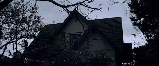 『ハウス・バウンド』© 2014KITCHEN  SINK FILMS. ALL RIGHTS RESERVED.