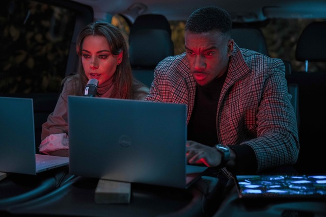 『オペレーション・フォーチュン』© 2023 MIRAMAX DISTRIBUTION SERVICES, LLC. ALL RIGHTS RESERVED. ALL MOTION PICTURE ARTWORK © 2023  STX FINANCING, LLC. ALL RIGHTS RESERVED.