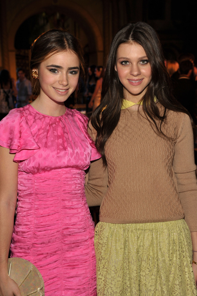 リリー・コリンズとニコラ・ペルツ -(C) Getty Images