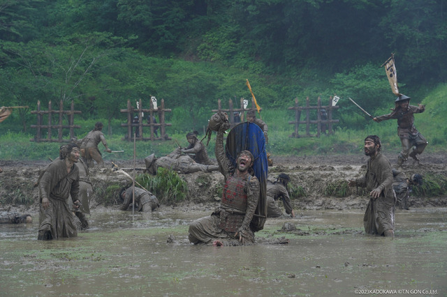 『首』ⓒ2023KADOKAWA ⓒT.N GON Co.,Ltd