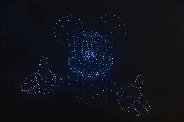 東京ディズニーリゾート40周年スペシャルドローンショー（画像はメディア向けプレピュー時のもの）