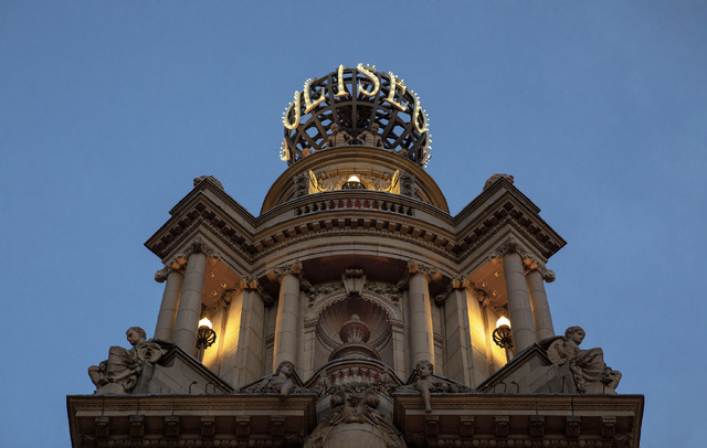 ロンドン・コロシアム撮影 Guy de Laubier