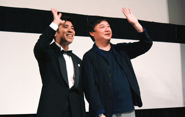 ゴリ（ガレッジセール）＆橋本一監督／『探偵はBARにいる2～ススキノ大交差点～』＠第5回沖縄国際映画祭