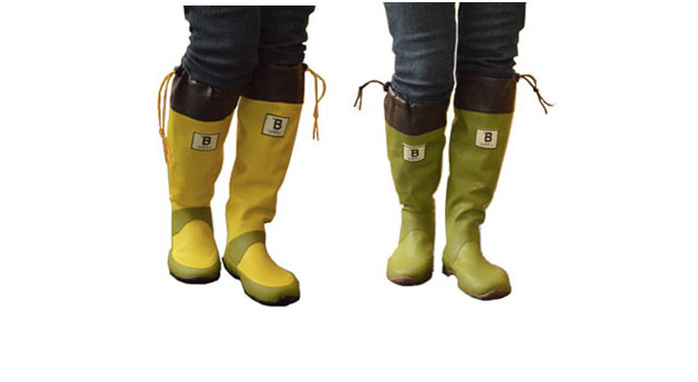 日本に生息する野鳥をイメージした配色のバードウォッチング長靴。左から、シマアオジ、メジロ。