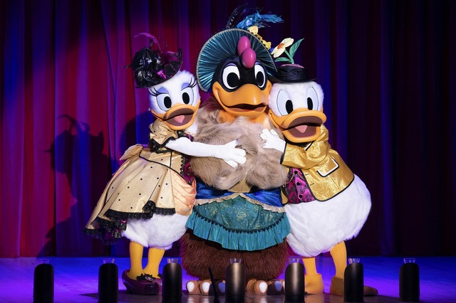 新ショー「ザ・ダイヤモンド・バラエティマスター」As to Disney artwork, logos and properties： (C) Disney