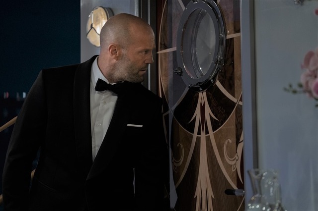 『オペレーション・フォーチュン』© 2023 MIRAMAX DISTRIBUTION SERVICES, LLC. ALL RIGHTS RESERVED. ALL MOTION PICTURE ARTWORK © 2023 STX  FINANCING, LLC. ALL RIGHTS RESERVED.