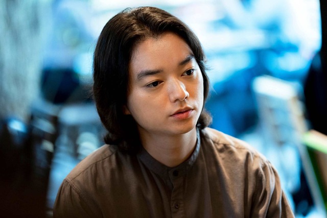 『ほつれる』 ⓒ2023「ほつれる」製作委員会＆COMME DES CINEMAS