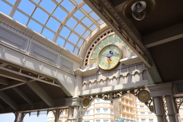 全4つの駅をめぐって40周年スタンプカードの完成を目指そう！ディズニーリゾートラインのスタンプラリーを体験