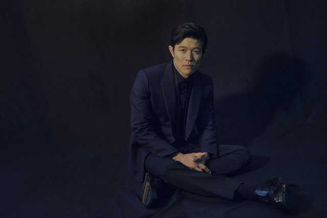 鈴木亮平／photo：Maho Korogi