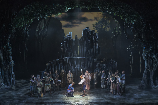 『ドギョム：アーサー王への軌跡 ～韓国ミュージカル「エクスカリバー」～』　©2022,EMK MUSICAL COMPANY ＆ CJ 4DPLEX