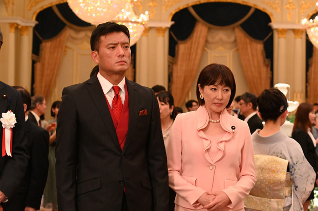 連続ドラマW「フィクサー」Season3　都知事選を闘うことになる立候補者の四方田正美（高島礼子）と川本栄太（徳重聡）