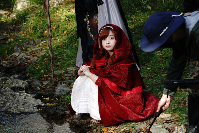 Netflix映画『赤ずきん、旅の途中で死体と出会う。』