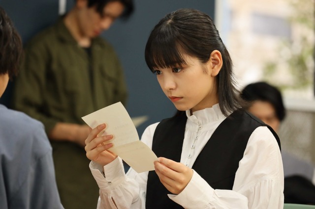 Huluオリジナルストーリー「拝啓、大人になる貴方へ」🄫日本テレビ