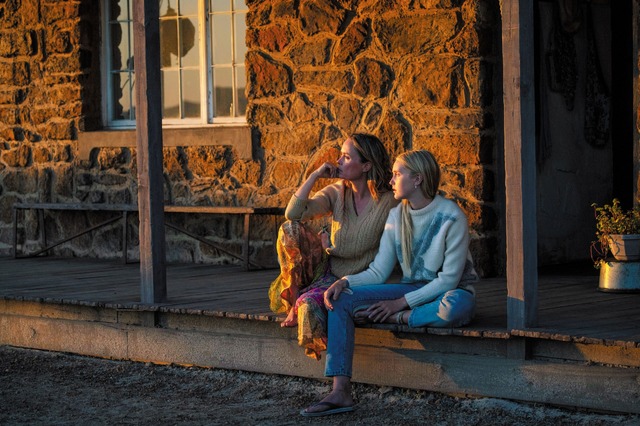 『ブルーバック あの海を見ていた』©2022 ARENAMEDIA PTY LTD, SCREENWEST (AUSTRALIA) LTD AND SCREEN AUSTRALIA