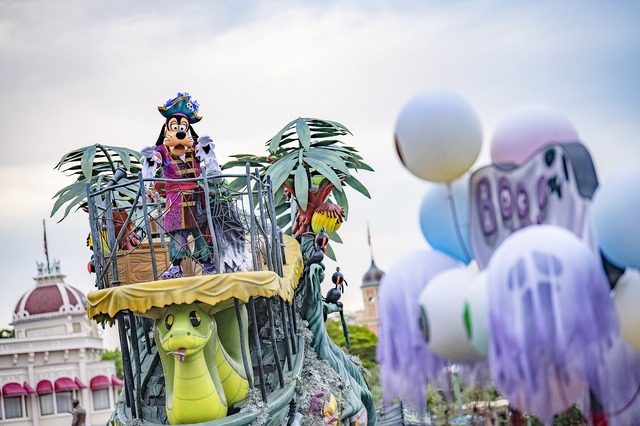 TDLで人気の期間限定「スプーキー“Boo!”パレード」、コワくて楽しいパレードの魅力を紹介 As to Disney artwork, logos and properties： (C) Disney