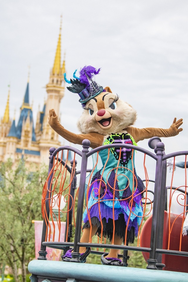 TDLで人気の期間限定「スプーキー“Boo!”パレード」、コワくて楽しいパレードの魅力を紹介 As to Disney artwork, logos and properties： (C) Disney