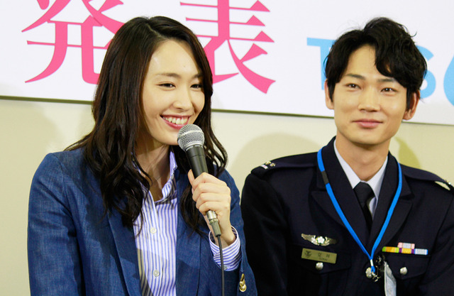 新垣結衣＆綾野剛／TBS新ドラマ「空飛ぶ広報室」制作発表会見