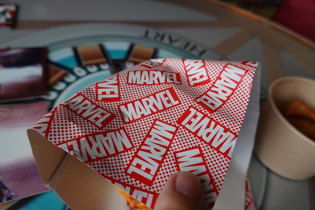 気分はトニー・スターク？スペシャルメニュー＜地球最強のチーズバーガー＞アンバサダーホテルに新登場 ©Disney ©MARVEL