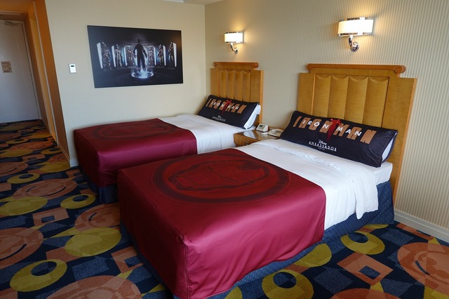 アンバサダーホテルの＜アイアンマン＞をテーマにした客室に潜入！パワードスーツで戦うセレブヒーローの世界観を満喫©Disney ©MARVEL