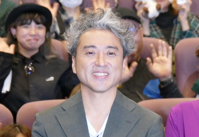 ムロツヨシ「うちの弁護士は手がかかる」完成披露試写会
