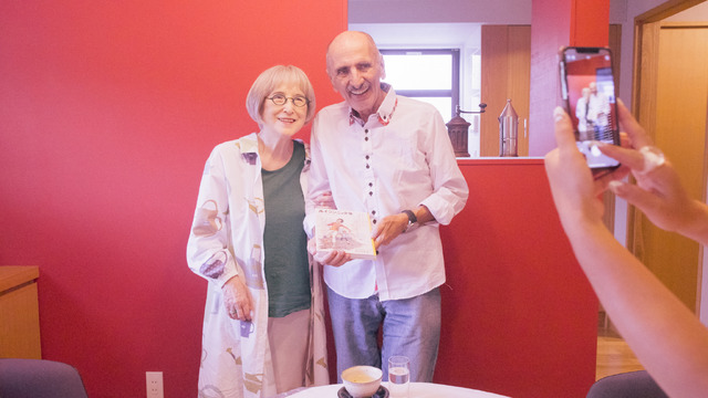 『カラフルな魔女～角野栄子の物語が生まれる暮らし～』ⒸKADOKAWA