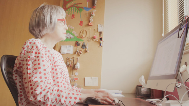 『カラフルな魔女～角野栄子の物語が生まれる暮らし～』ⒸKADOKAWA