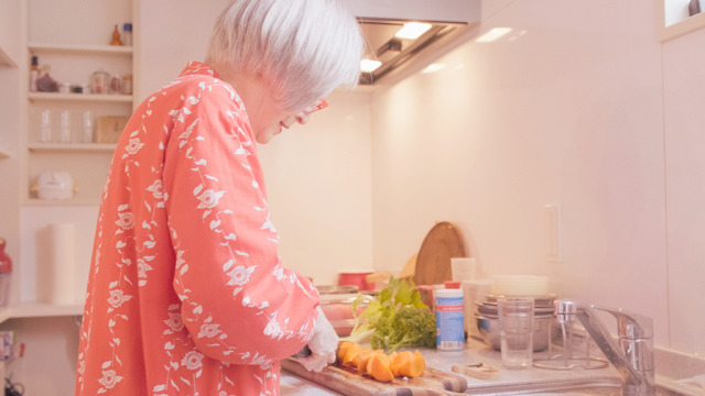 『カラフルな魔女～角野栄子の物語が生まれる暮らし～』ⒸKADOKAWA