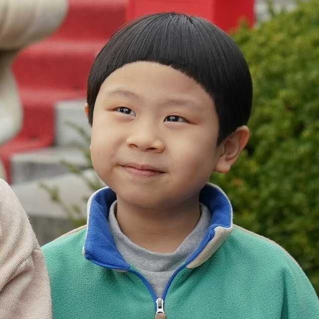 『スイッチ 人生最高の贈り物』© 2023 LOTTE ENTERTAINMENT & HIVE MEDIA CORP. All Rights Reserved.