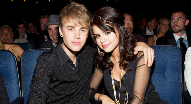 ラブラブだった頃のジャスティン・ビーバー＆セレーナ・ゴメス -(C) Getty Images