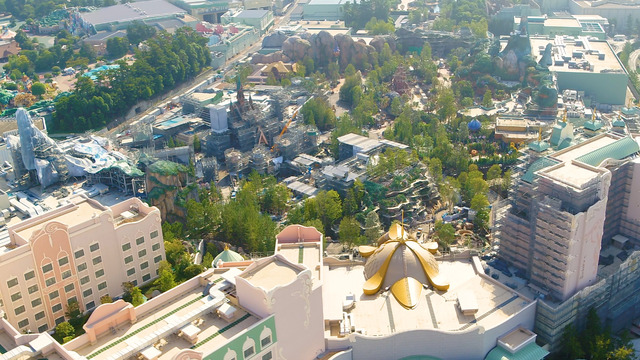 東京ディズニーシー新エリア「ファンタジースプリングス」、上空から撮影した建設過程の映像を公開