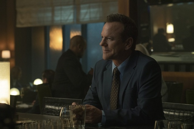 「ラビット・ホール/指名手配のスパイ」© 2023 CBS Studios Inc. All Rights Reserved.