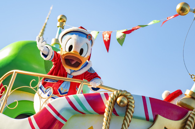 東京ディズニーランドにホリデーがやって来た！「ディズニー・クリスマス・ストーリーズ」公演写真公開